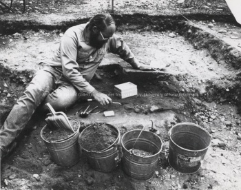 Chris Turnbull at an excavation site, Anthropology Department  Record group/Fonds PR; Series 1; Sub-series 2; Item 5316 1977