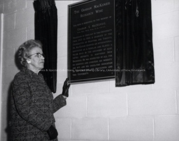 Mrs. Graham Mackenzie unveiling plaque dedication, 25 October 1972. PR; Series 1; Sub-series 6; Item 7633.