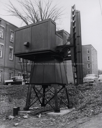 A radar detection set used during the Second World War, located between the Bonar Law-Bennet Library and the Engineering Building, (ca. 1955). PR; Series 1; Sub-series 1; Item 4749.